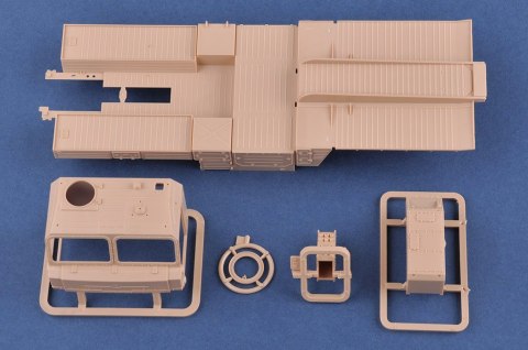 Model plastikowy BAZ-64022 z 5P85TE2 TEL S-400 Model plastikowy BAZ-64022 z 5P85TE2 TEL S-400