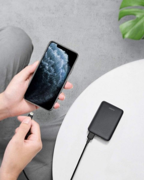 PB-N66 Ultra Slim PowerBank 10000mAh 3xUSB 5V LED PB-N66 Ultra Slim PowerBank 10000mAh 3xUSB 5V LED