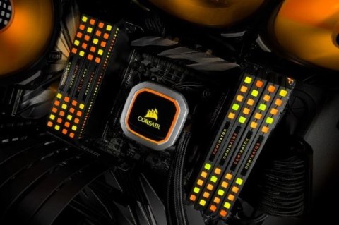 Pamięć DDR4 DOMINATOR RGB 32GB/3600 MB/s (2x16GB) CL18 czarna Pamięć DDR4 DOMINATOR RGB 32GB/3600 MB/s (2x16GB) CL18 czarna