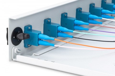Przełącznica światłowodowa/panel krosowy z wyposażeniem 19 cali 1U, 12x LC duplex, OS2, zawiera pigtaile, adaptery, tacki, wysuw Przełącznica światłowodowa/panel krosowy z wyposażeniem 19 cali 1U, 12x LC duplex, OS2, zawiera pigtaile, adaptery, tacki, wysuw