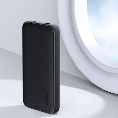 PB-Y46P PowerBank 10000mAh 20W 2xUSB kabel USB-C PB-Y46P PowerBank 10000mAh 20W 2xUSB kabel USB-C