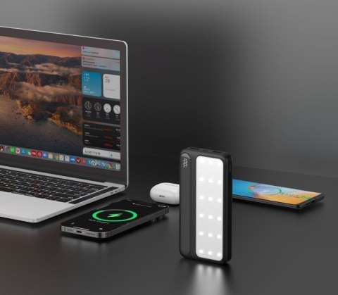 Powerbank P20 LCDPD LAMP 20 000mAh, zintegrowana lampa LED z funkcją latarki Powerbank P20 LCDPD LAMP 20 000mAh, zintegrowana lampa LED z funkcją latarki