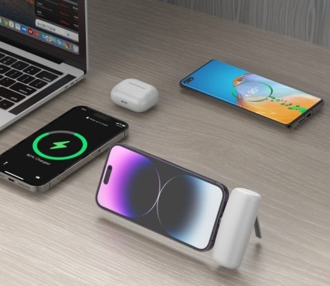 Powerbank P5 PLUG-IN (5 000mAh 10W) bezpośrednie podpięcie do telefonu za pomocą złącza USB-C Powerbank P5 PLUG-IN (5 000mAh 10W) bezpośrednie podpięcie do telefonu za pomocą złącza USB-C