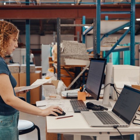 Notebook 450 G10 i5-1334U 1TB/16GB/W11H/15,6 cali AD1G6ET