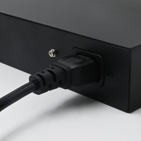 Przełącznik sieciowy SWITCH FAST Ethernet PoE | 4x RJ45 | 2x RJ45 Uplink | 65W | 10/100Mb/s